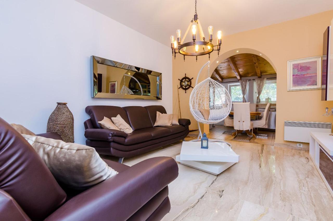 Lägenhet Camelia Luxury