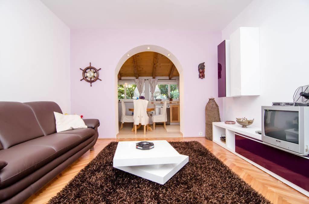 Camelia Luxury Lägenhet